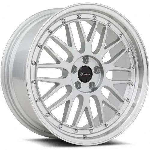 303278106.webp